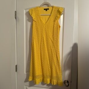 yellow lace dress size eight. Worn once. Beautiful dress with perfect stretch.